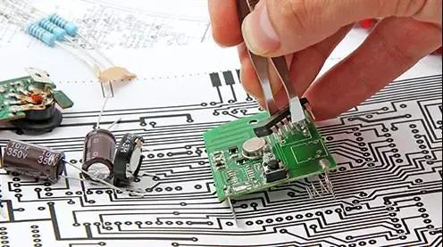 計(jì)算機(jī)硬件開(kāi)發(fā)專(zhuān)業(yè)職業(yè)選擇與企業(yè)指南